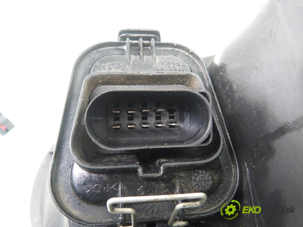 VW GOLF IV (1J1) HB 1999 85,00 1.9 TDI - AUY 1896,00 Svetlo LP 1J1941015B ; 67742010 ; 1J0941295F