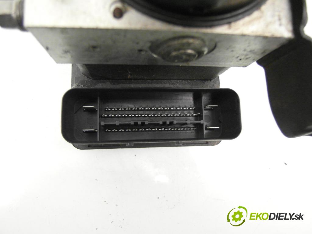 MAZDA 5 (CR19) MINIVAN 2007 107,00 2 - LFF7 1999,00 pumpa ABS 06210950463 ; 000009525E4 ; 06740826806071 (Pumpa ABS)