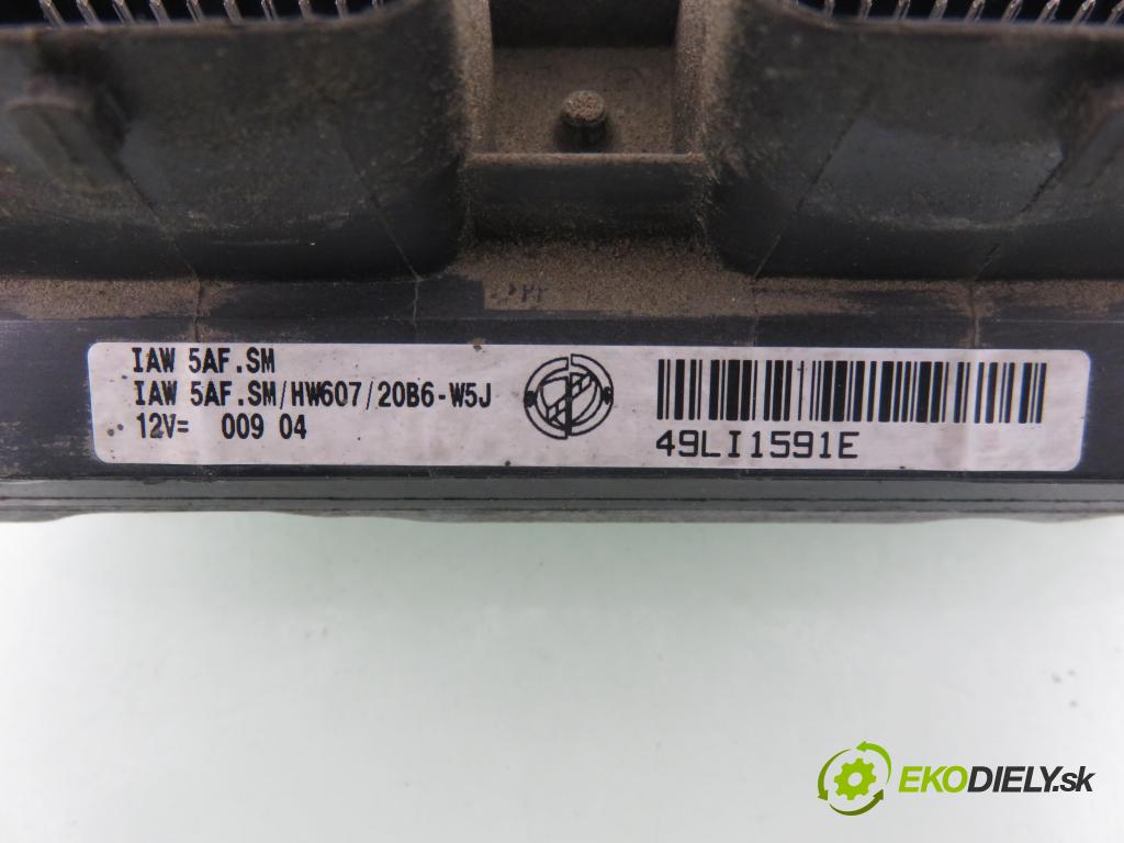 FIAT PANDA (169_) HB 2004 40,00 1.1 54 - 187 A1.000 1108,00 spínačka / imobilizéra IMMO / řídící jednotka 55193434 ; IAW5AFSM ; S118578010B