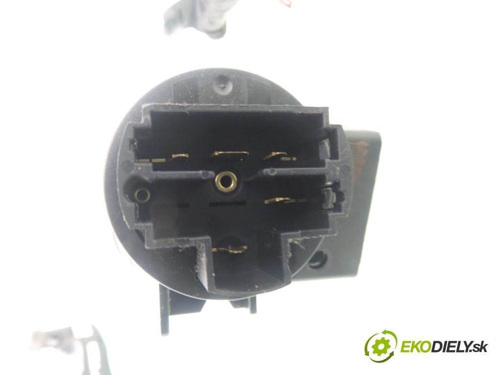FIAT PANDA (169_) HB 2004 40,00 1.1 54 - 187 A1.000 1108,00 spínačka / imobilizéra IMMO / řídící jednotka 55193434 ; IAW5AFSM ; S118578010B