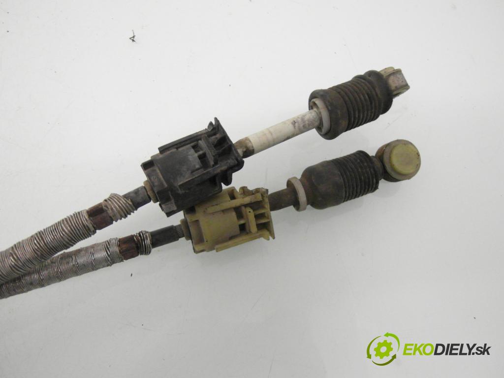 MAZDA 5 (CR19) MINIVAN 2007 107,00 2 - LFF7 1999,00 ZVEDÁK: