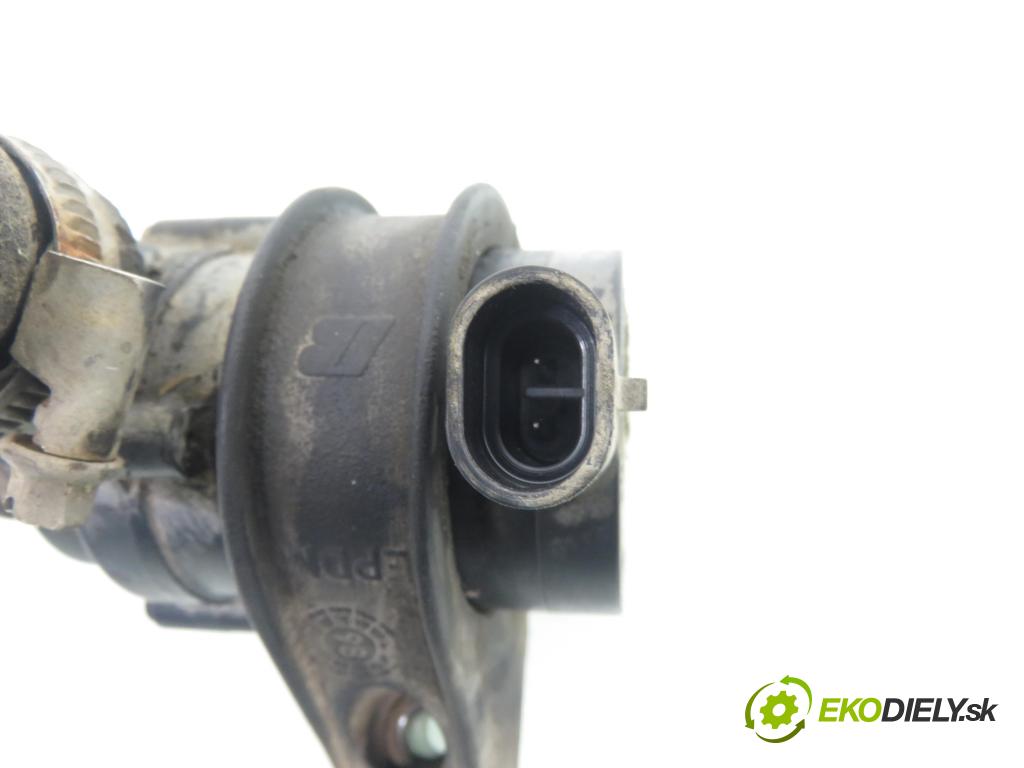 VOLVO V50 (MW) KOMBI 2005 100,00 2.0 D 136 - D 4204 T (PSA) 1997,00 pumpa paliva Webasto