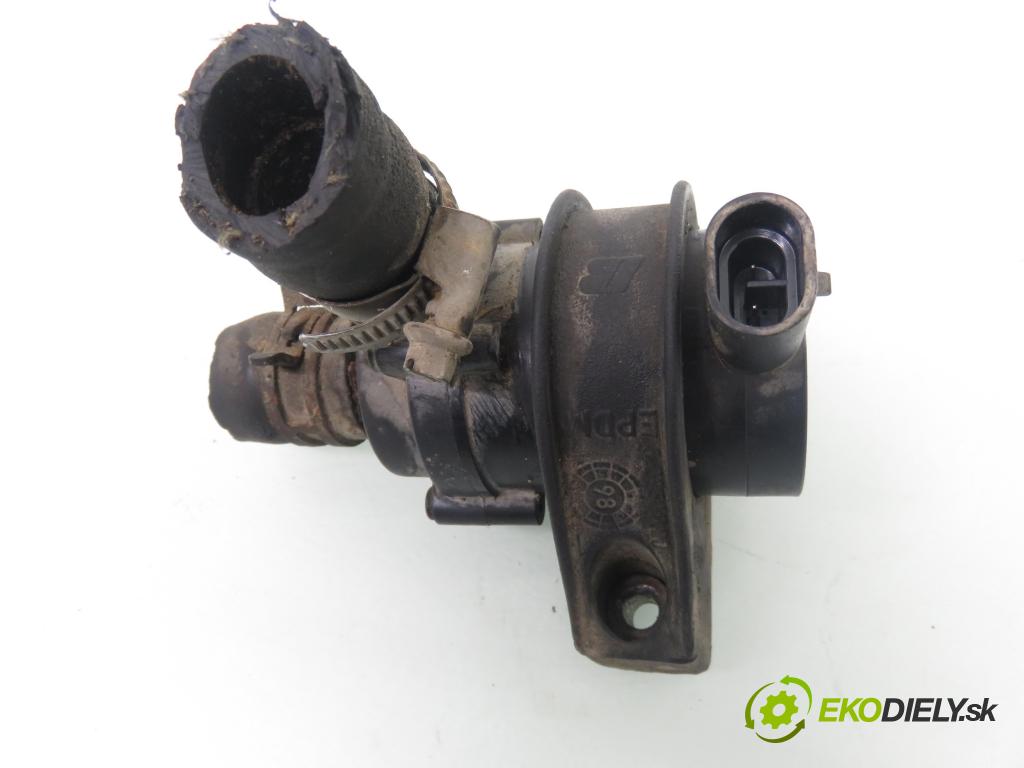 VOLVO V50 (MW) KOMBI 2005 100,00 2.0 D 136 - D 4204 T (PSA) 1997,00 pumpa paliva Webasto