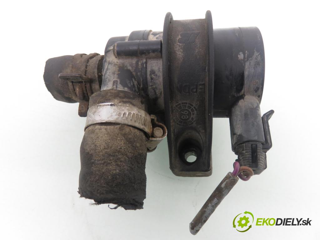 VOLVO V50 (MW) KOMBI 2005 100,00 2.0 D 136 - D 4204 T (PSA) 1997,00 pumpa paliva Webasto