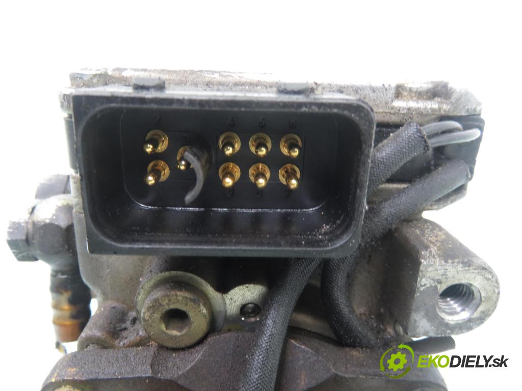 BMW 3 (E46) SEDAN 1999 100,00 320 d 136 - M47 D20 (204D1) 1951,00 Pumpa vstrekovacia 0281010888 ; 0281002173 (Vstrekovacie čerpadlo)