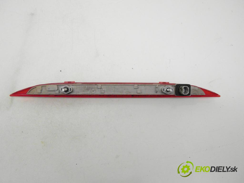 MAZDA 5 (CR19) MINIVAN 2007 107,00 2 - LFF7 1999,00 SVĚTLO bŕzd D46151580