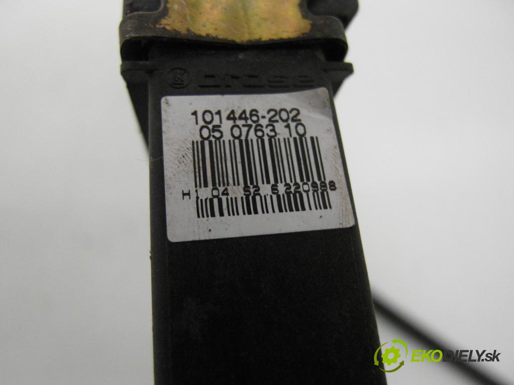 SKODA OCTAVIA I (1U2) SEDAN 1998 66,00 1.9 TDI 90- AGR 1896,00 mechanismus oken 101446202 ; 05076310 ; 0130821731