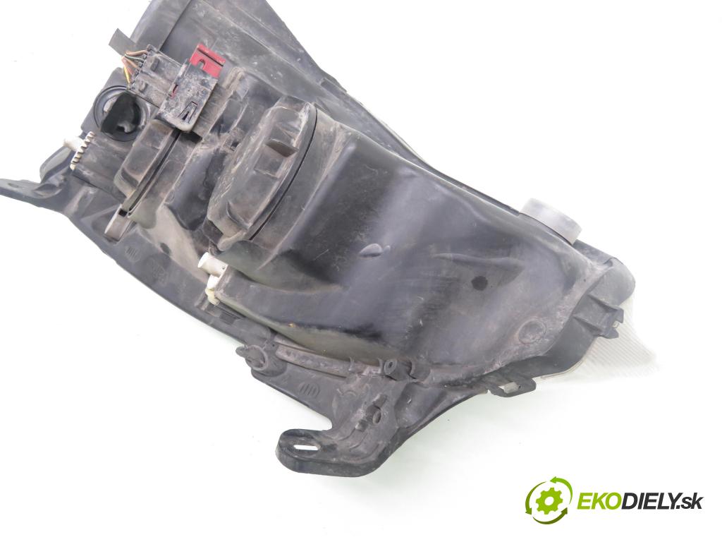 OPEL CORSA C (X01) HB 2002 44,00 1 - Z 10 XEP 998,00 Svetlo PP