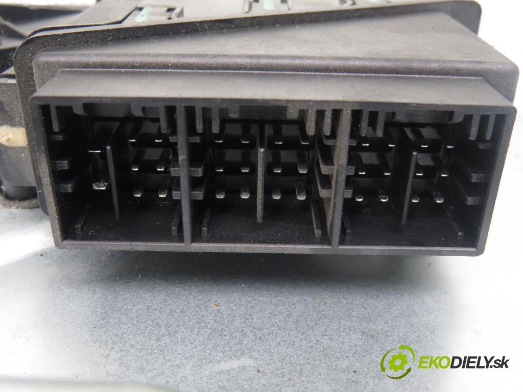 SKODA FABIA I SEDAN (6Y3) HB 2003 50,00 1.4 MPI 68 - AME 1397,00 Mechanizmus okien 6Y1837461 ; 6Q1959801 ; TMC18079