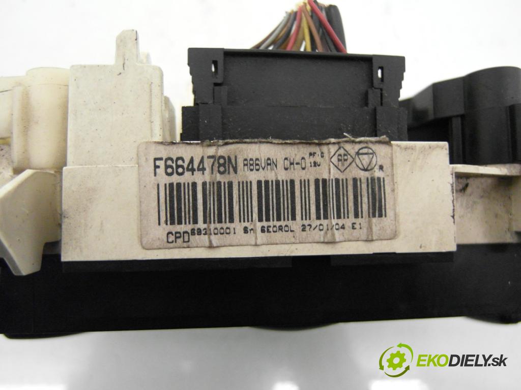 CITROEN C3 I (FC_) HB 2004 50,00 1.4 HDi 8V - 8HX 1398,00 Panel kúrenia KLIMATIZACE: F664478N