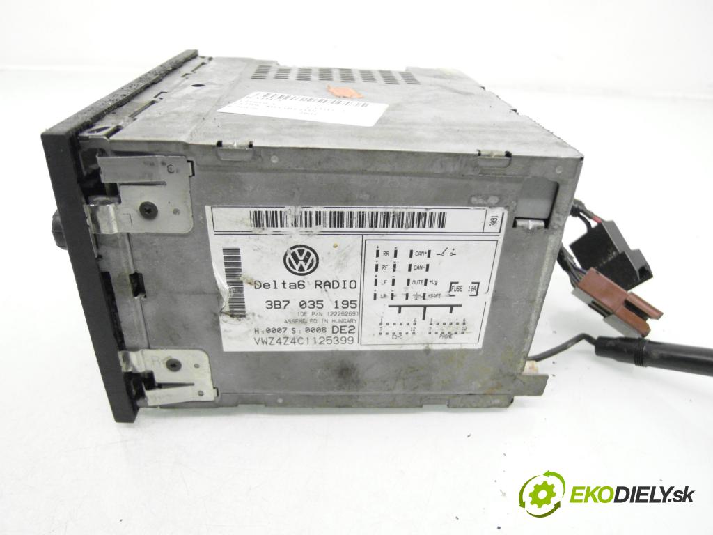 VW PASSAT B5.5 Variant (3B6) KOMBI 2001 96,00 1.9 TDI PD 130 - AVF 1896,00 RADIO CD 3B7035195