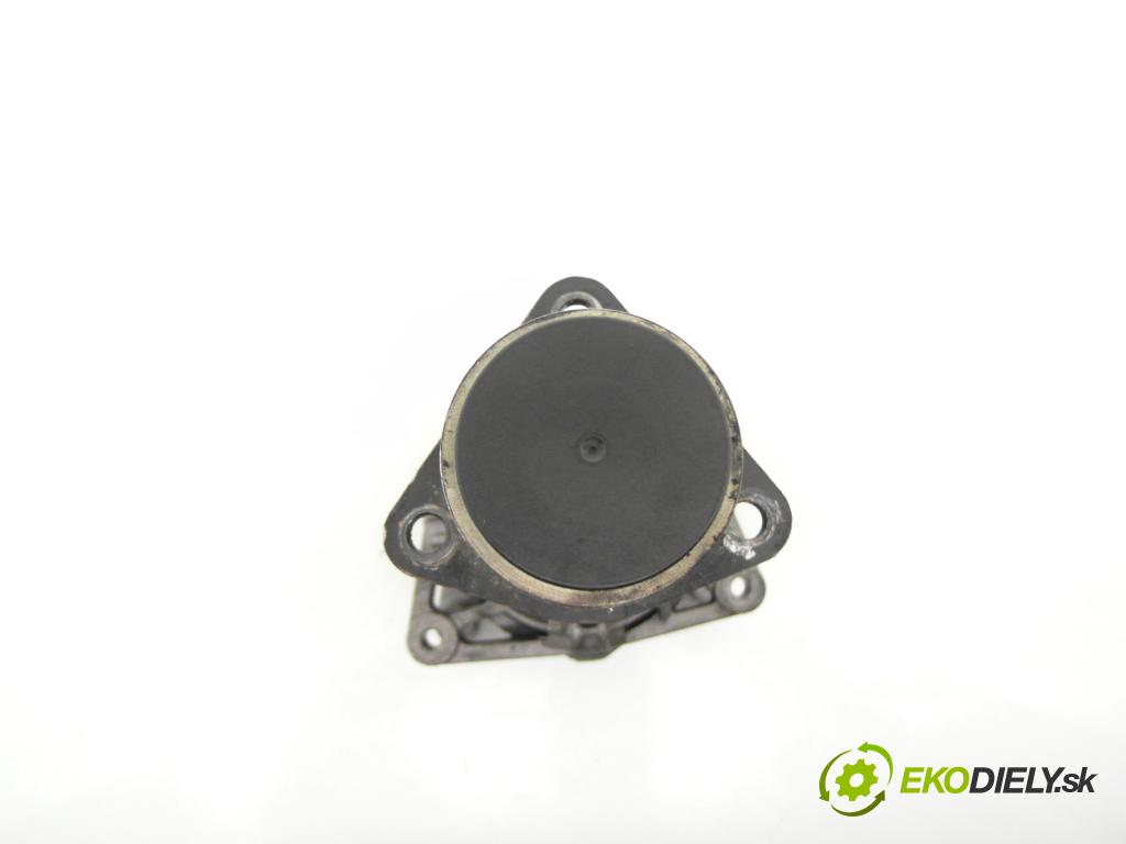 FORD FOCUS Turnier (DNW) KOMBI 2004 85,00 1.8 TDCi - F9DA 1753,00 Alternátor  (Alternátor)