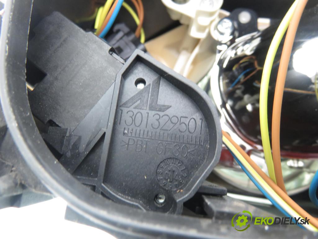 VOLVO V50 (MW) KOMBI 2005 100,00 2.0 D 136 - D 4204 T (PSA) 1997,00 Svetlo PP 30698886 ; 1305235856