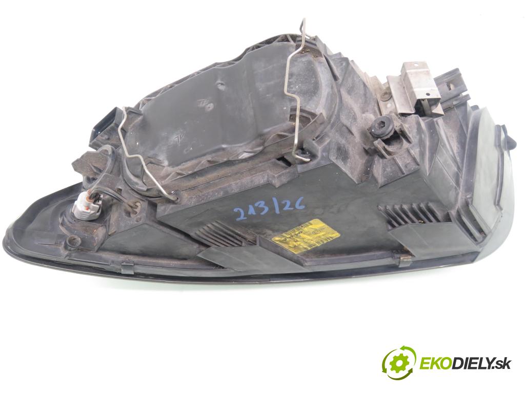 VOLVO V50 (MW) KOMBI 2005 100,00 2.0 D 136 - D 4204 T (PSA) 1997,00 Svetlo PP 30698886 ; 1305235856