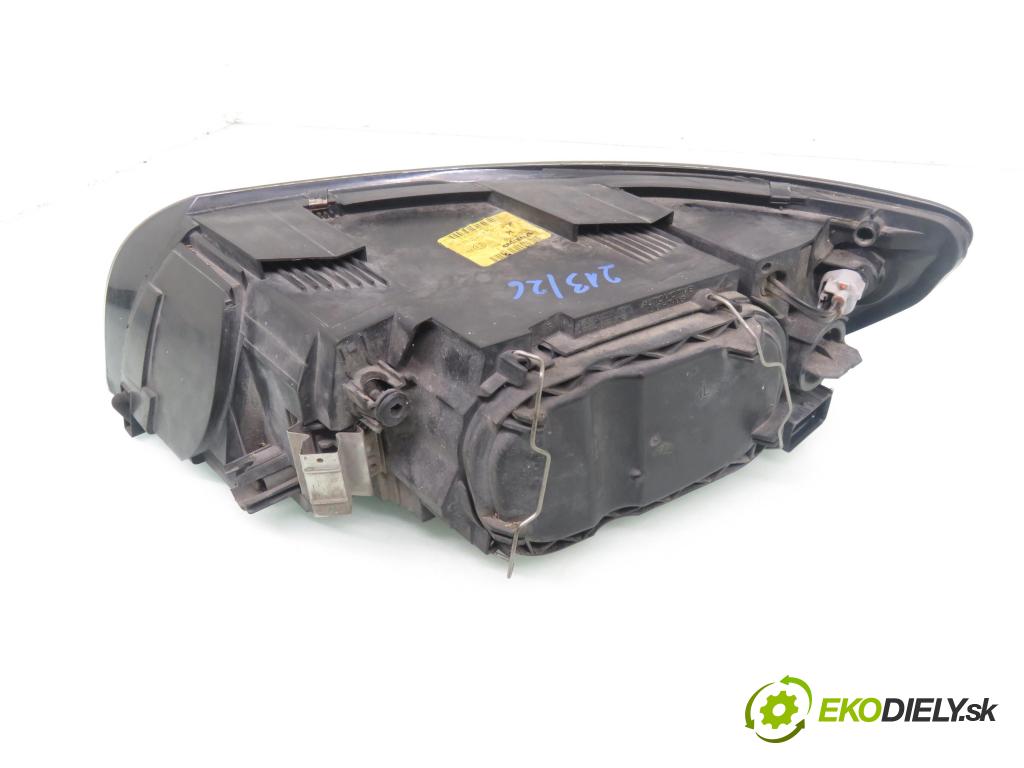 VOLVO V50 (MW) KOMBI 2005 100,00 2.0 D 136 - D 4204 T (PSA) 1997,00 Svetlo PP 30698886 ; 1305235856