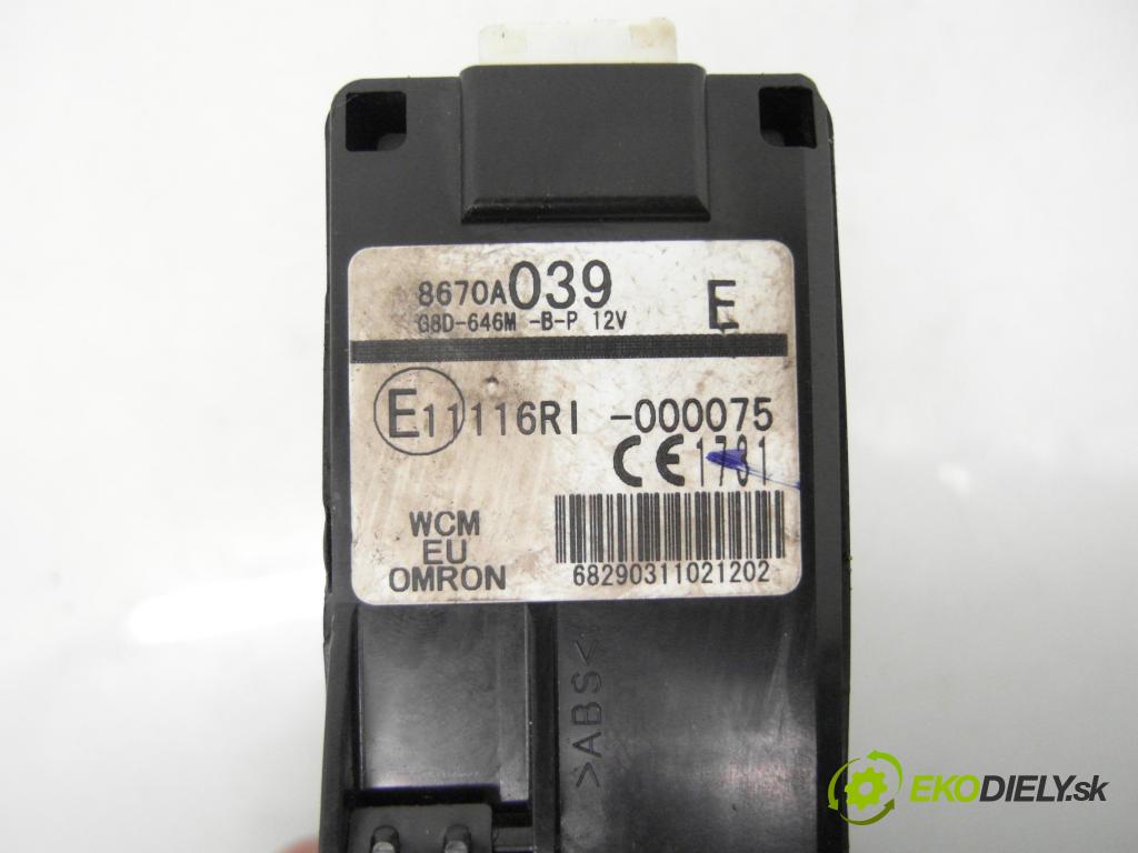 CITROEN C-CROSSER (EP_) SUV 2011 115,00 2.2 HDi 160 - 4HN (DW12MTED4) 2179,00 spinačka 8670A039 ; G8D646MBP (Spínacia skrinka)