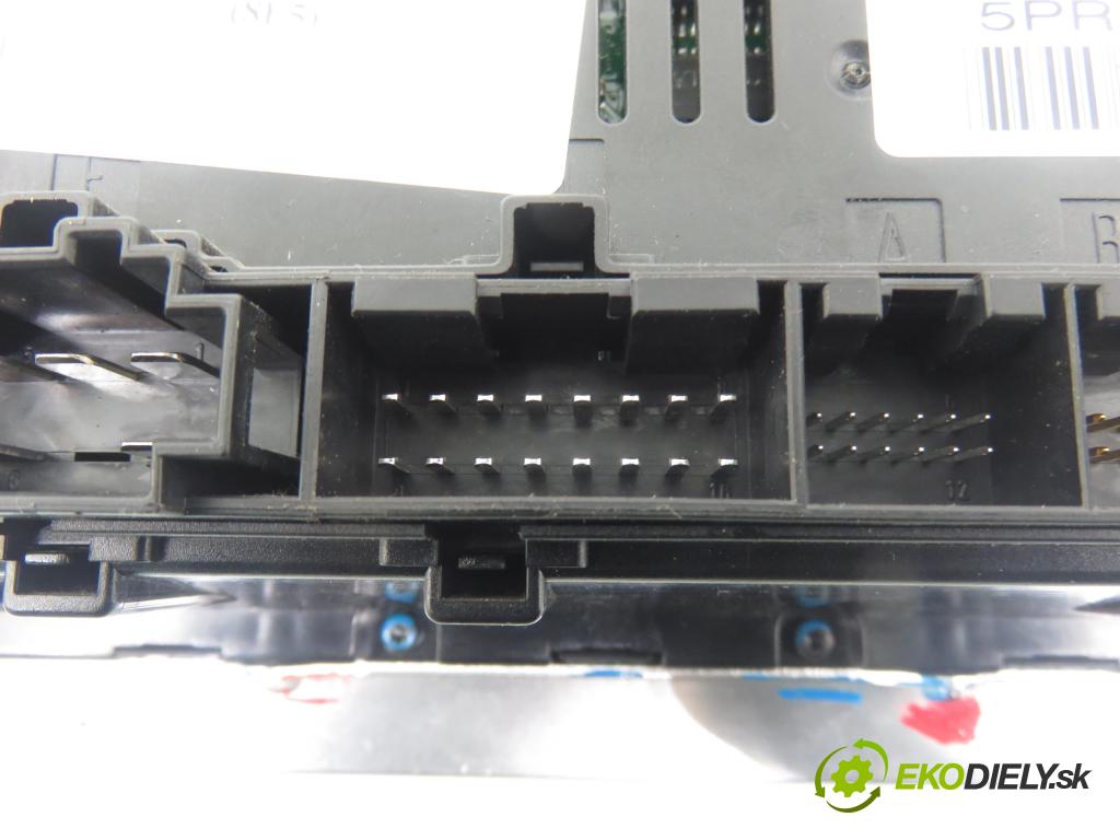 AUDI A4 Avant (8E5, B6) KOMBI 2002 96,00 2 - ALT 1984,00 Panel kúrenia KLIMATRONIK 8E0820043H ; 8E0858063A