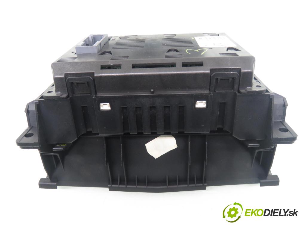 OPEL ASTRA H (A04) HB 2004 77,00 1.6 - Z 16 XEP 1598,00 RADIO CD 93180959 ; 13111165 ; 102487000