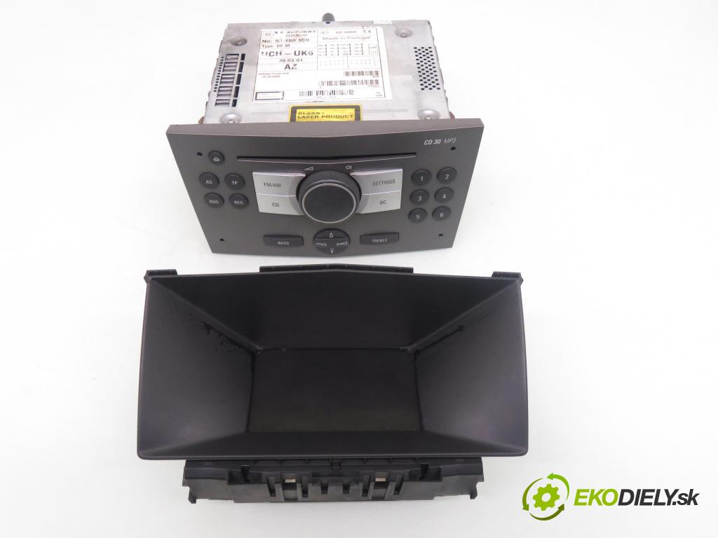 OPEL ASTRA H (A04) HB 2004 77,00 1.6 - Z 16 XEP 1598,00 RADIO CD 93180959 ; 13111165 ; 102487000