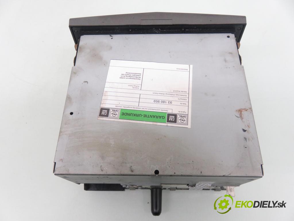 OPEL ASTRA H (A04) HB 2004 77,00 1.6 - Z 16 XEP 1598,00 RADIO CD 93180959 ; 13111165 ; 102487000