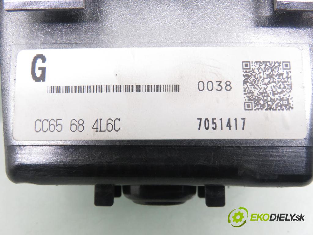 MAZDA 5 (CR19) MINIVAN 2007 107,00 2 - LFF7 1999,00 Panel ovládania okien CC65684L6C ; CC65684L6