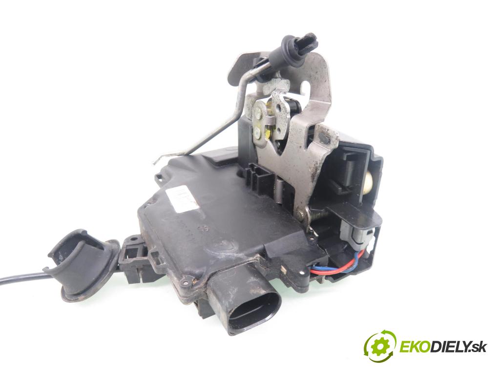 AUDI A4 Avant (8E5, B6) KOMBI 2002 96,00 2 - ALT 1984,00 zámok LTE 8E0839015C ; 8E0839349