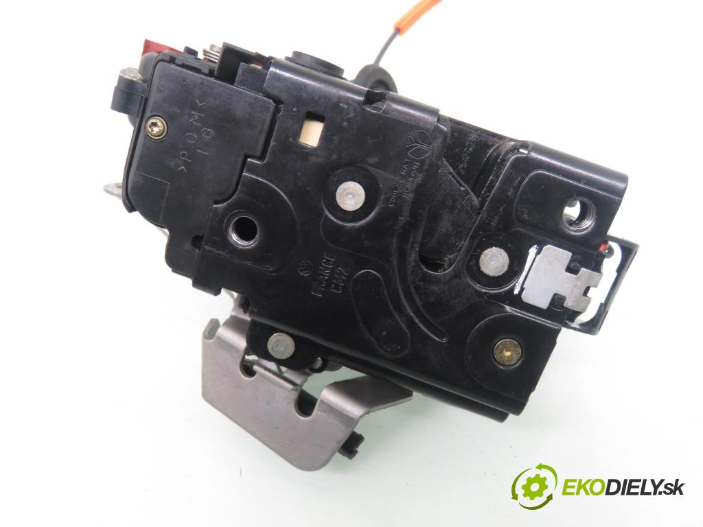 AUDI A4 Avant (8E5, B6) KOMBI 2002 96,00 2 - ALT 1984,00 zámok LTE 8E0839015C ; 8E0839349