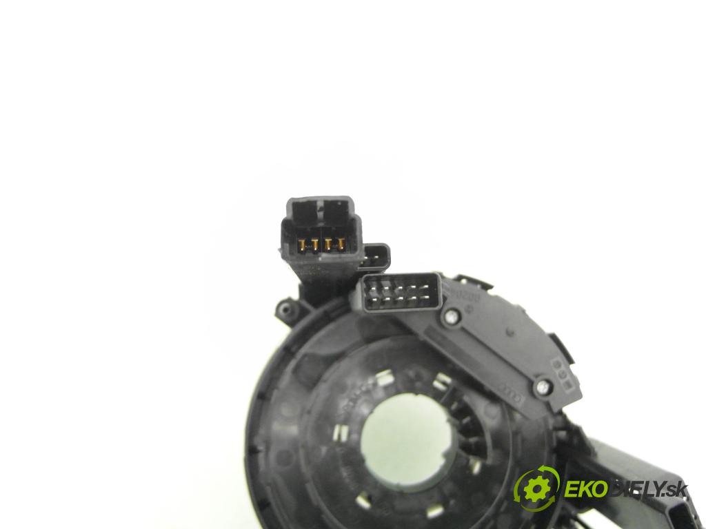 AUDI A4 Avant (8E5, B6) KOMBI 2002 96,00 2 - ALT 1984,00 PÁSKA: air BAG 00204400