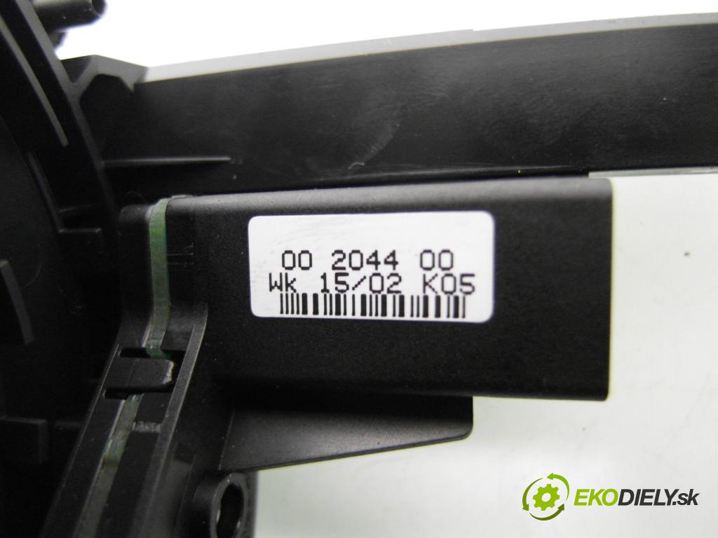 AUDI A4 Avant (8E5, B6) KOMBI 2002 96,00 2 - ALT 1984,00 PÁSKA: air BAG 00204400