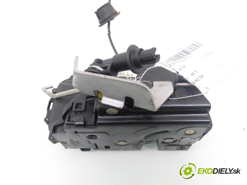 AUDI A4 Avant (8E5, B6) KOMBI 2002 96,00 2 - ALT 1984,00 zámok PTE 8E0839016C