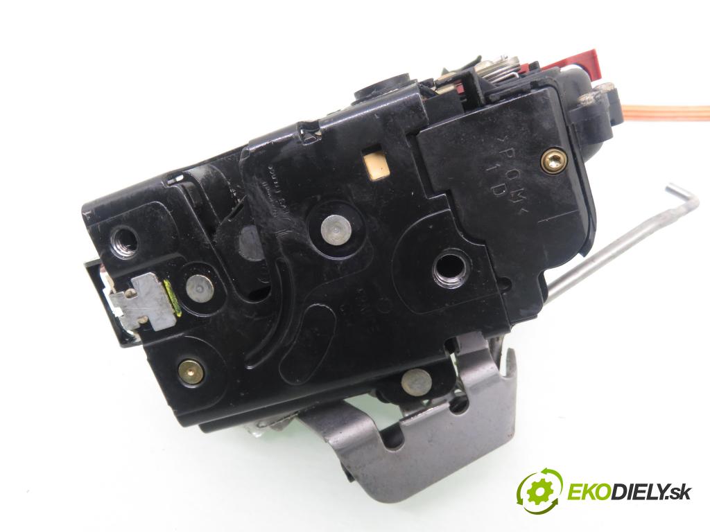 AUDI A4 Avant (8E5, B6) KOMBI 2002 96,00 2 - ALT 1984,00 zámok PTE 8E0839016C