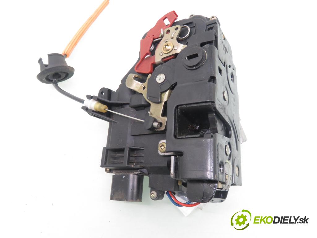 AUDI A4 Avant (8E5, B6) KOMBI 2002 96,00 2 - ALT 1984,00 zámok PTE 8E0839016C