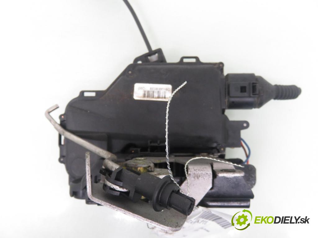 AUDI A4 Avant (8E5, B6) KOMBI 2002 96,00 2 - ALT 1984,00 zámok PTE 8E0839016C