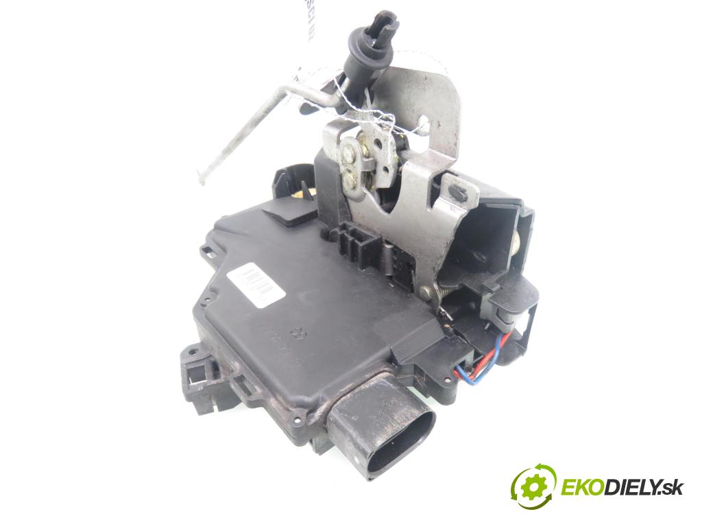 AUDI A4 Avant (8E5, B6) KOMBI 2002 96,00 2 - ALT 1984,00 zámok 4B1837015G