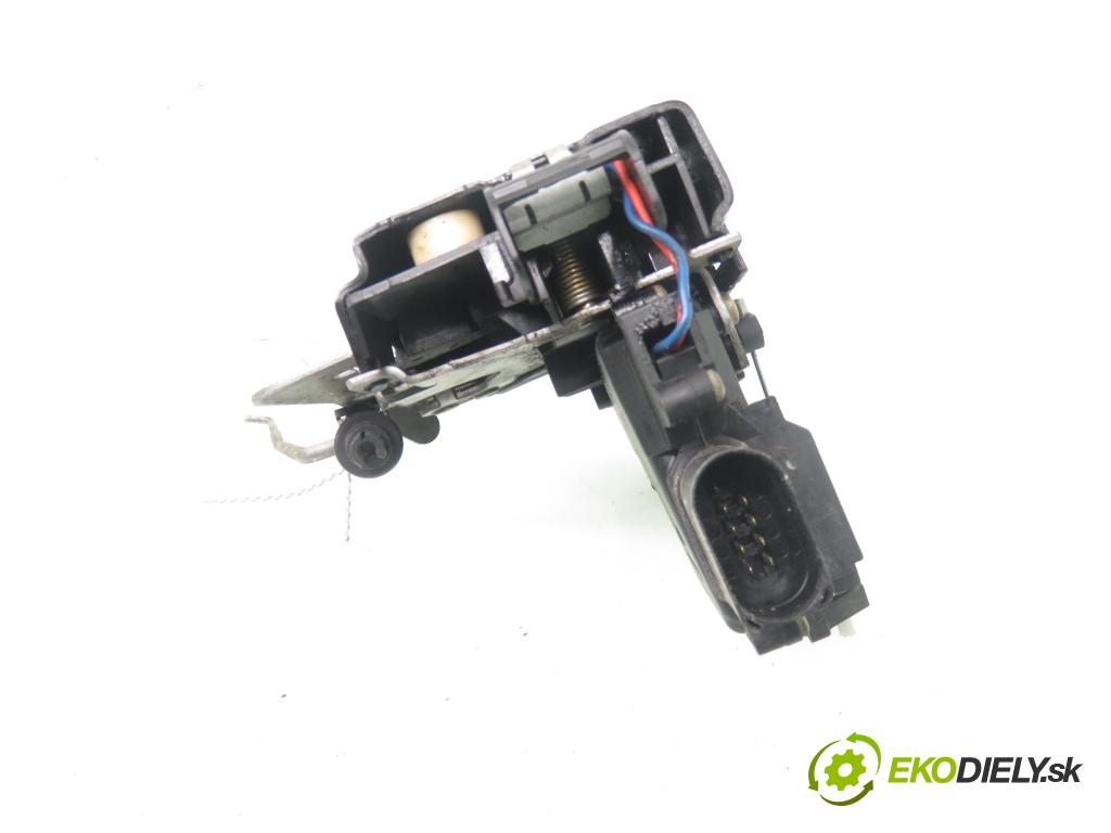 AUDI A4 Avant (8E5, B6) KOMBI 2002 96,00 2 - ALT 1984,00 zámok 4B1837015G