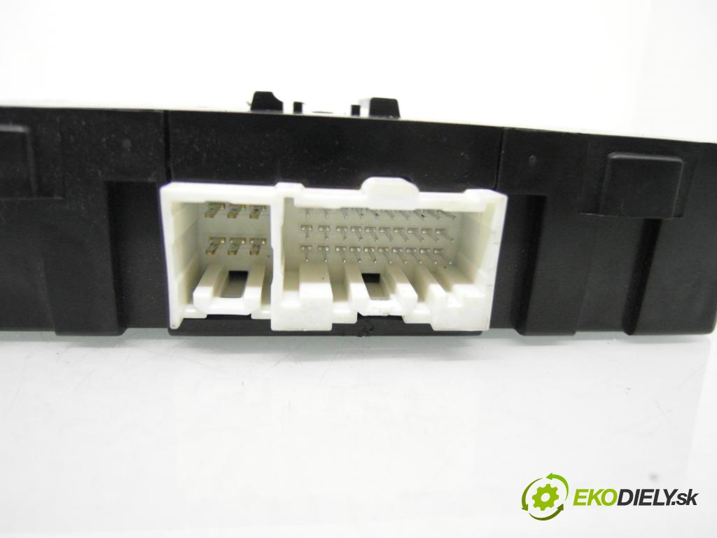 MAZDA 5 (CR19) MINIVAN 2007 107,00 2 - LFF7 1999,00 MODUL BCM CC2967560C