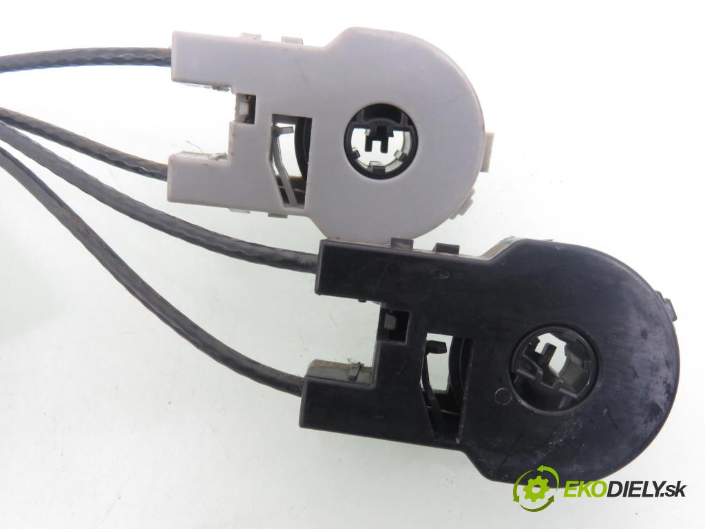 FORD FOCUS Turnier (DNW) KOMBI 1999 74,00 1.6 16V - FYDB 1596,00 Lanko panel kúrenia 98AB11504AE ; 96AB11503AE