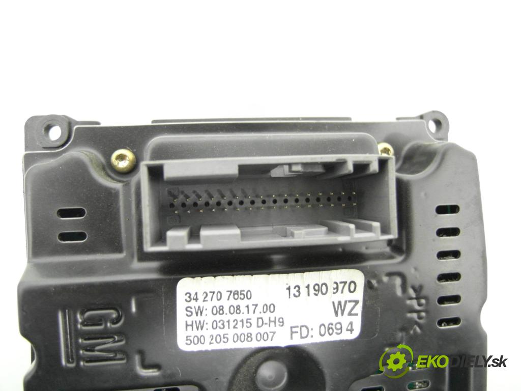 OPEL VECTRA C (Z02) LIFTBACK 2004 74,00 2.0 DTI 16V 101 - Y 20 DTH 1995,00 RADIO CD 13138246 ; 33088663 ; 13190970