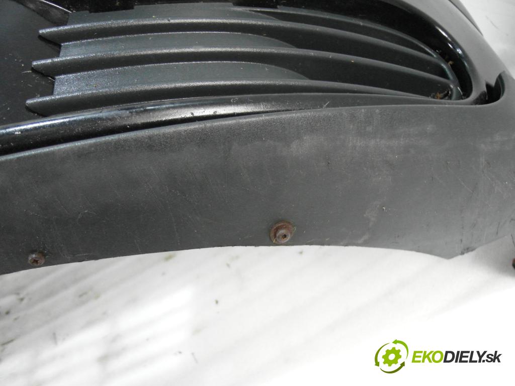 VOLVO S40 II (MS) SEDAN 2004 100,00 2.0 D - D 4204 T 1997,00 nárazník přední část