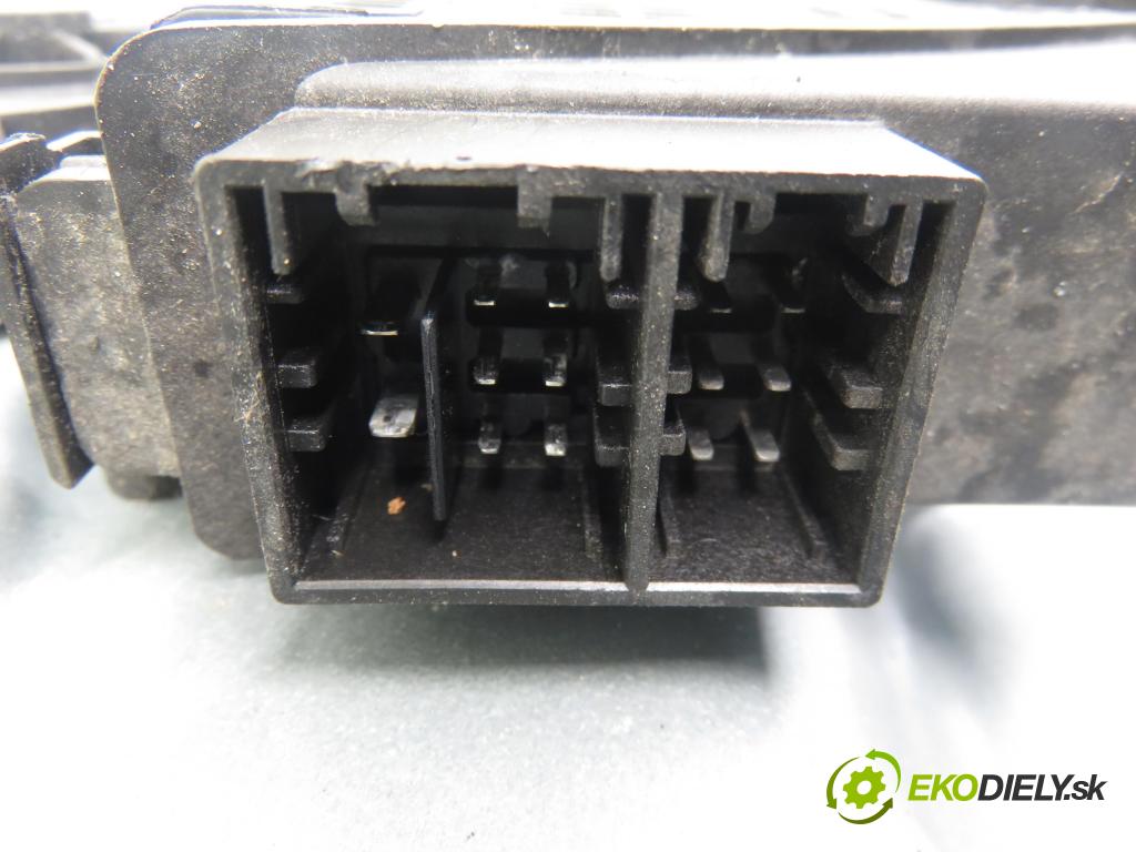 VW POLO (9N_) HB 2006 47,00 1.2 12V 64 - AZQ 1198,00 mechanismus oken PPE 6Q4837756 ; 6Q4837402S ; 6Q0035411A
