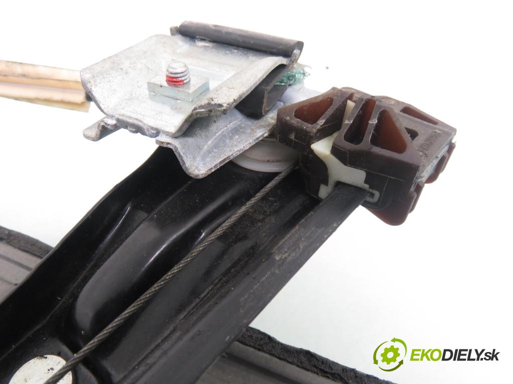 VW BORA (1J2) SEDAN 2002 85,00 2 - AQY 1984,00 Mechanizmus okien 1J4837755E ; 119692109 ; 1C1959801A