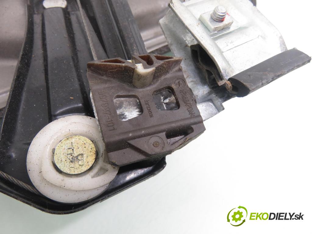 VW BORA (1J2) SEDAN 2002 85,00 2 - AQY 1984,00 Mechanizmus okien 1J4837755E ; 119692109 ; 1C1959801A