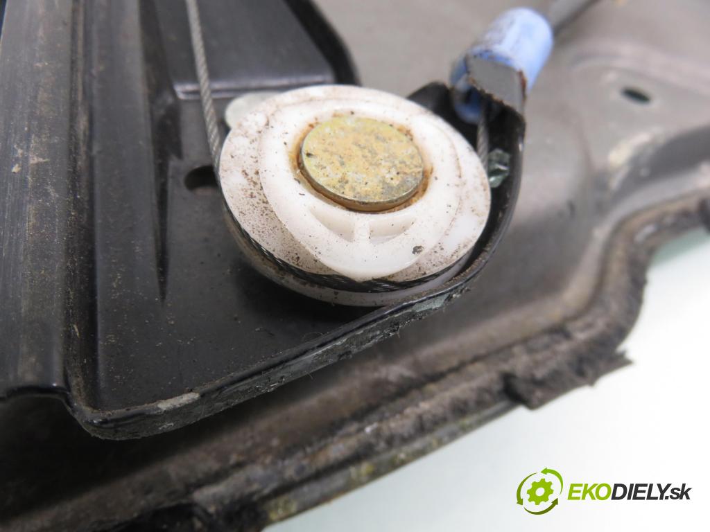 VW BORA (1J2) SEDAN 2002 85,00 2 - AQY 1984,00 Mechanizmus okien 1J4837755E ; 119692109 ; 1C1959801A