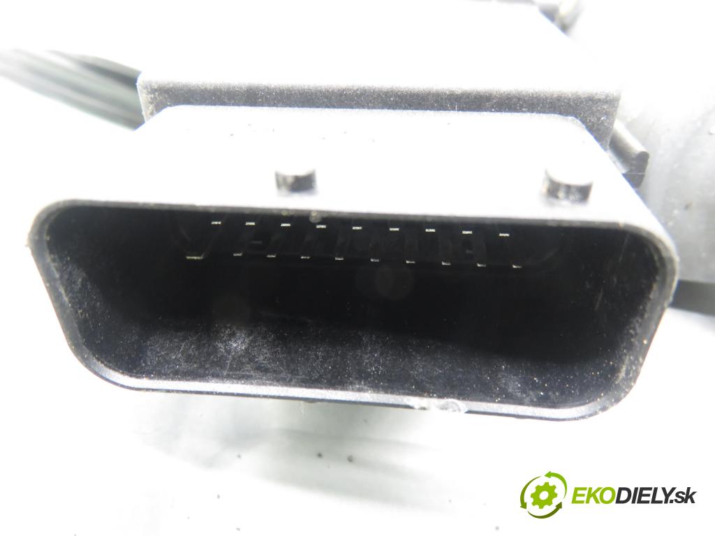 VW BORA (1J2) SEDAN 2002 85,00 2 - AQY 1984,00 mechanismus oken PPE 1J4837756F ; 1J4837462H ; 113120L