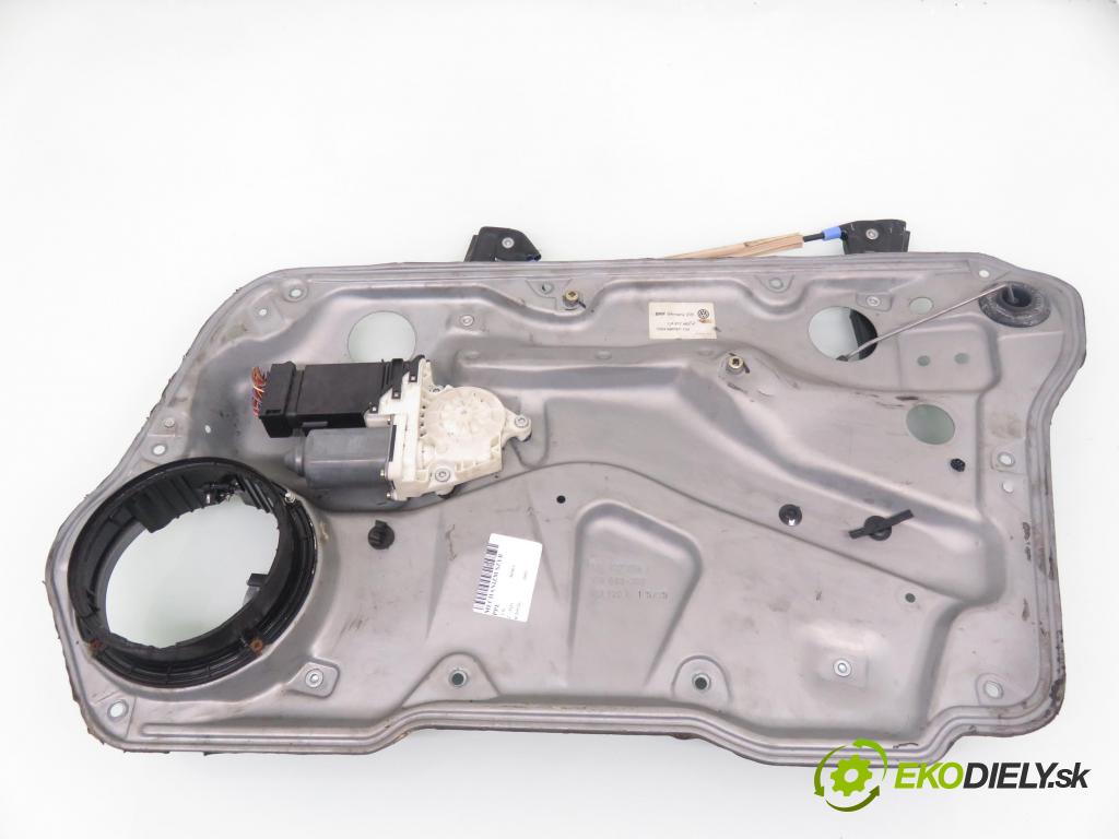 VW BORA (1J2) SEDAN 2002 85,00 2 - AQY 1984,00 Mechanizmus okien 1J4837756F ; 1J4837462H ; 113120L