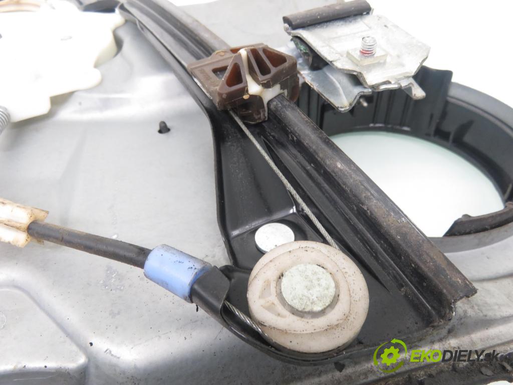 VW BORA (1J2) SEDAN 2002 85,00 2 - AQY 1984,00 Mechanizmus okien 1J4837756F ; 1J4837462H ; 113120L