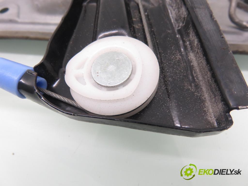 VW BORA (1J2) SEDAN 2002 85,00 2 - AQY 1984,00 Mechanizmus okien 1J4837756F ; 1J4837462H ; 113120L