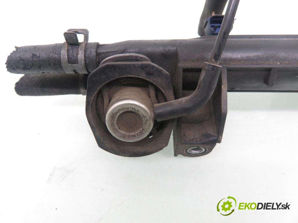 VW BORA (1J2) SEDAN 2002 85,00 2 - AQY 1984,00 lišta vstřikovací 06A133317A ; 06A906031AC (Vstřikovací lišta)