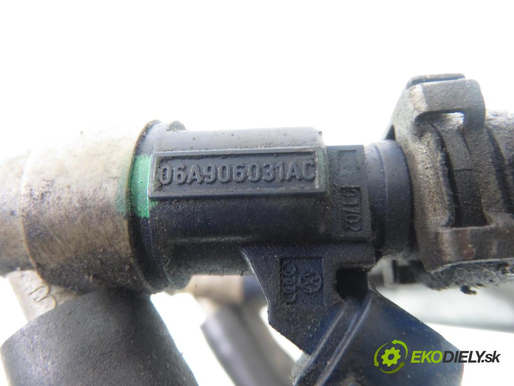 VW BORA (1J2) SEDAN 2002 85,00 2 - AQY 1984,00 Lišta vstrekovacia 06A133317A ; 06A906031AC (Vstrekovacia lišta)