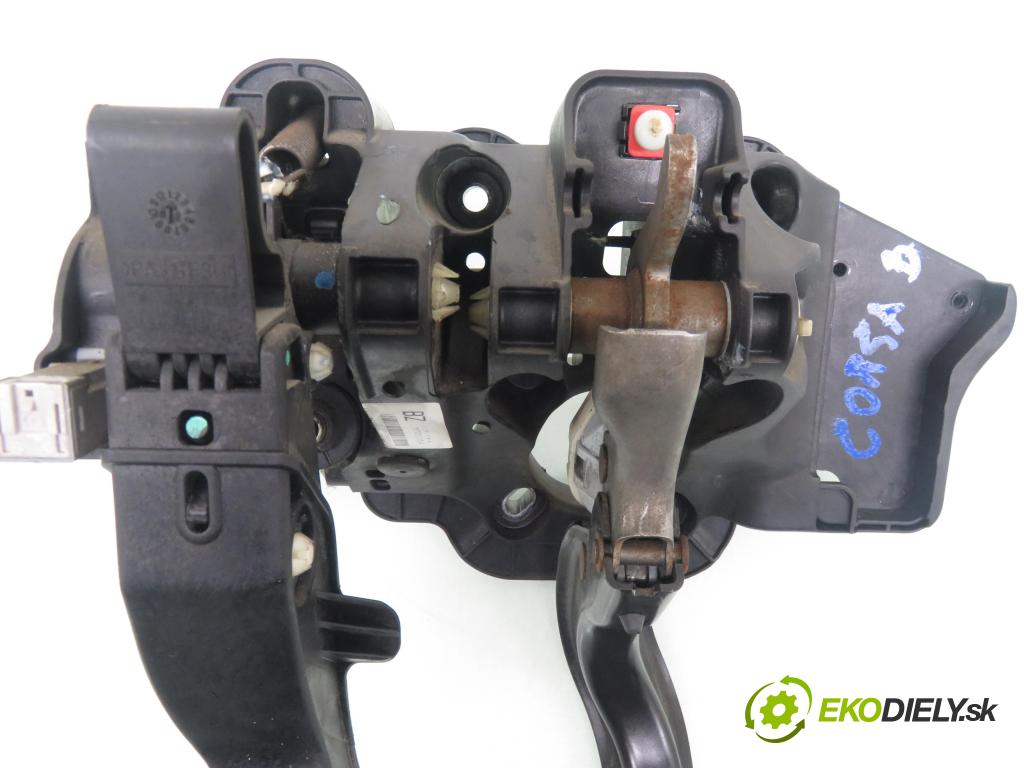 OPEL CORSA D (S07) HB 2007 59,00 1.2 - Z 12 XEP 1229,00 PEDALY: brzdy / spojky 55703354BZ ; 3801990165